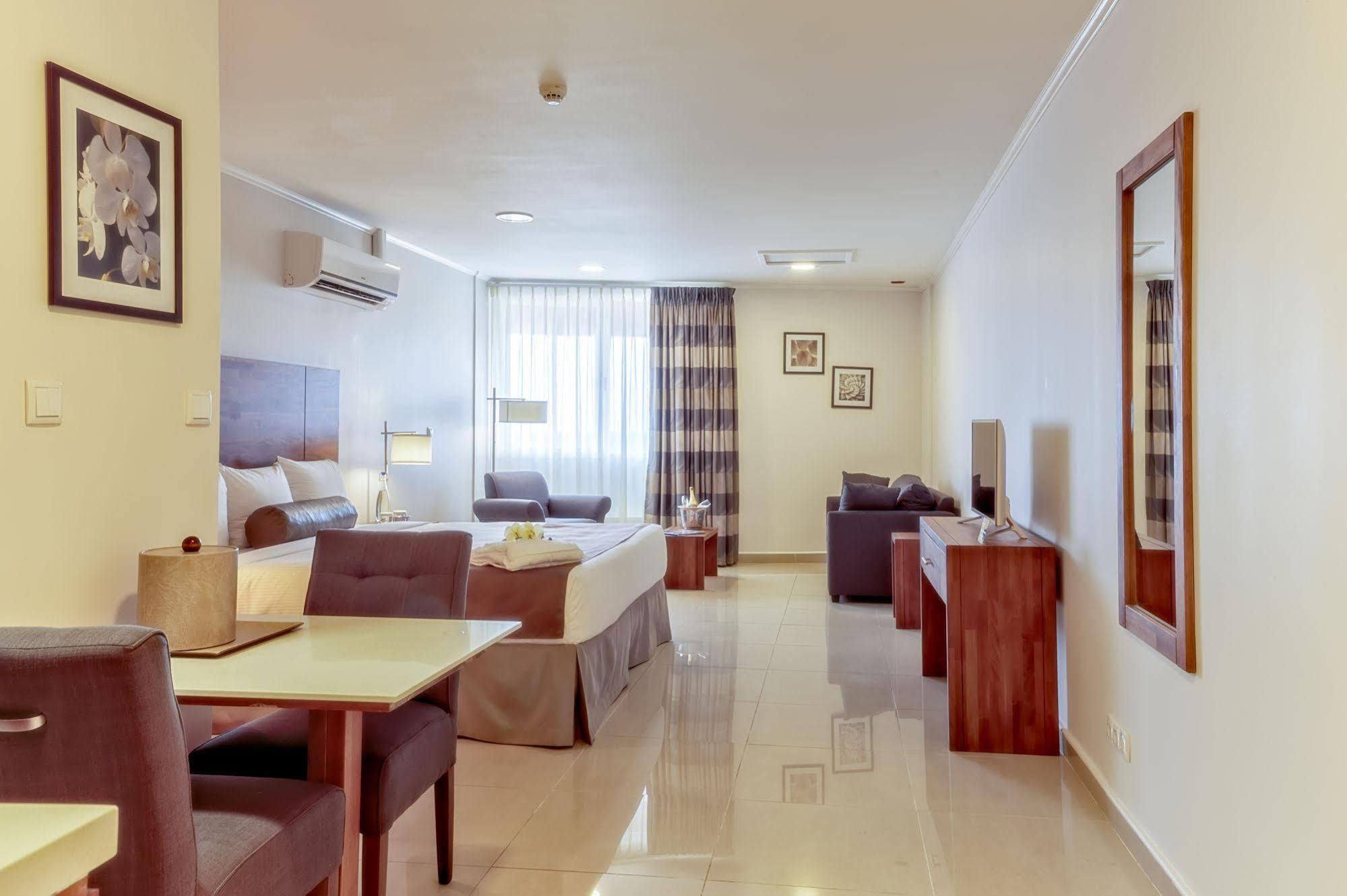 City Suites & Beach Hotel วิลเลมสตัด ภายนอก รูปภาพ